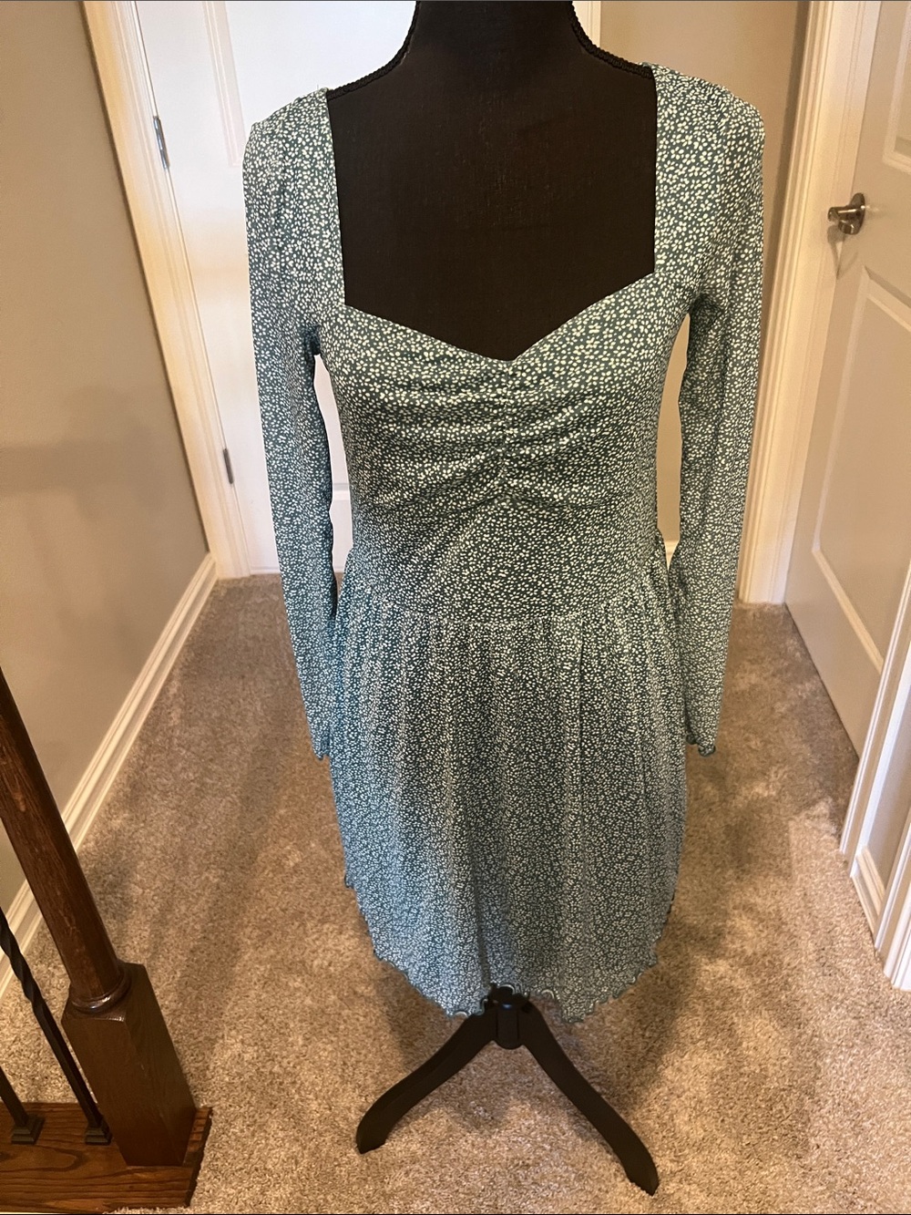 Divided Sage Green Long Sleeve Micro-Print Sweetheart Dress Size Medium
